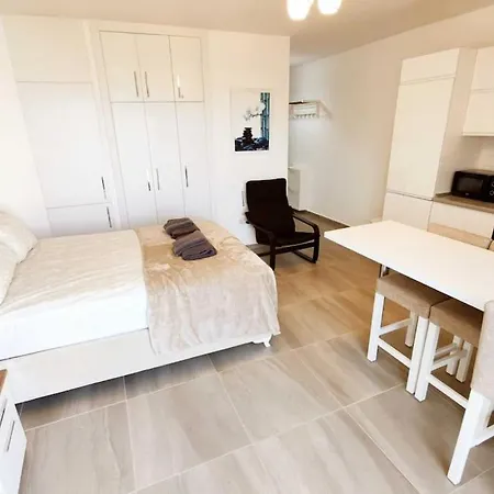 Thalassa Sea View Apartment